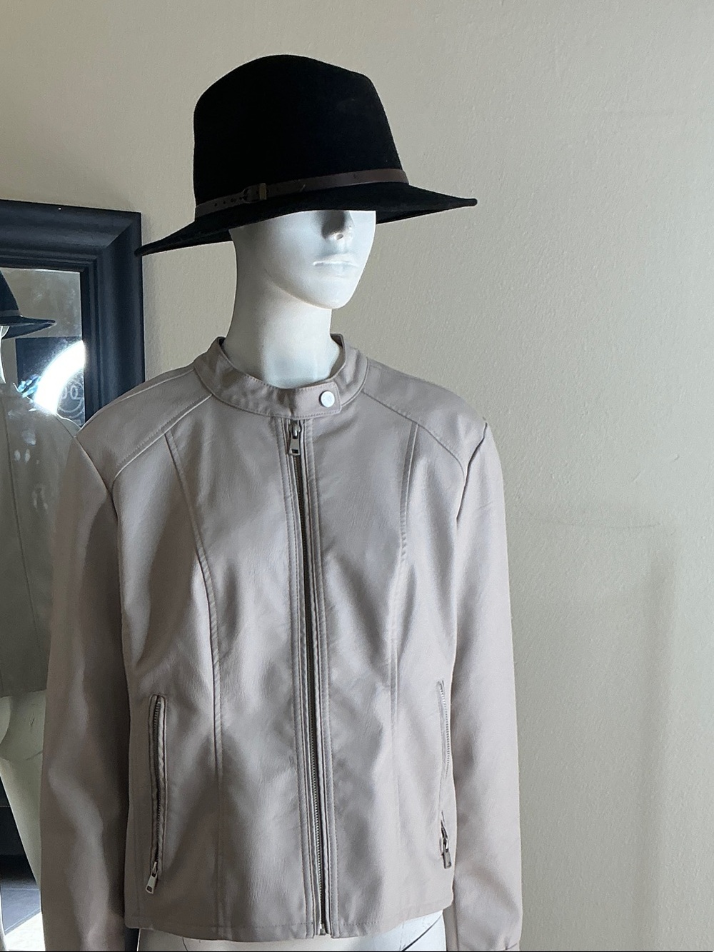 Baccini Women's Light Beige Leather Zip Jacket